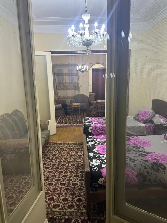 Beautiful Apartment In The Heart Of El Cairo Exterior foto
