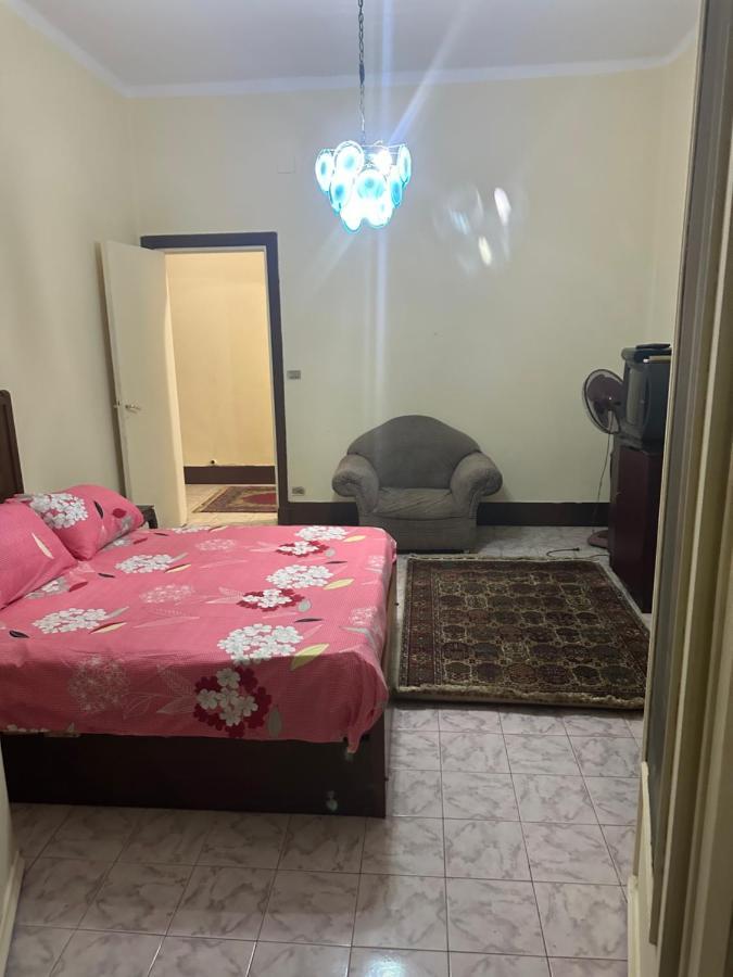 Beautiful Apartment In The Heart Of El Cairo Exterior foto